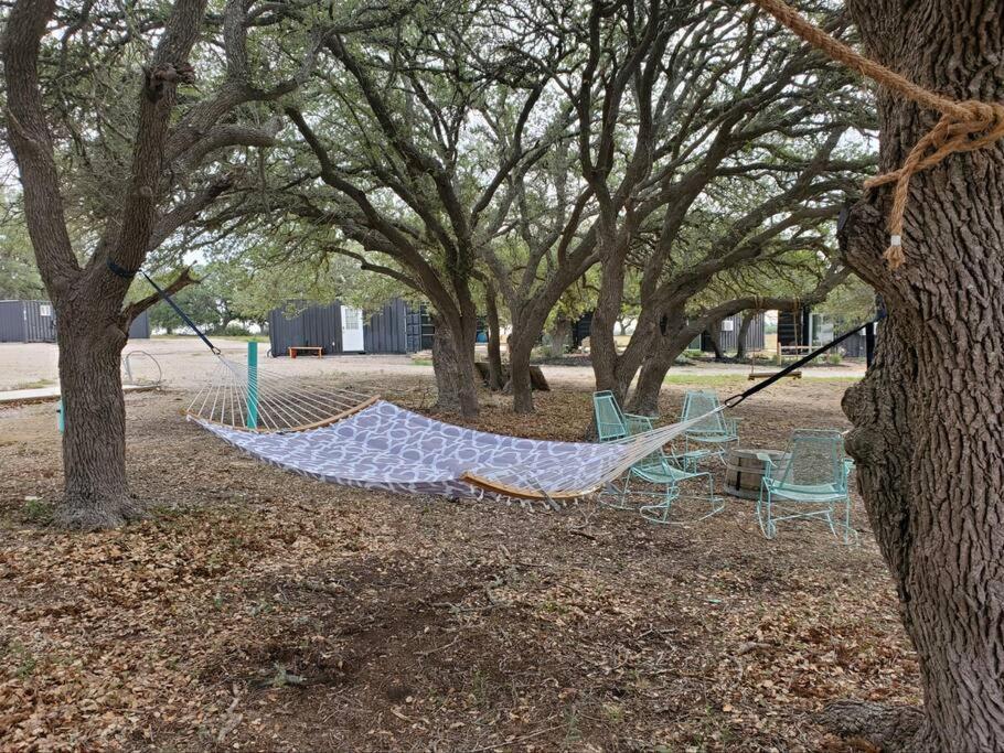 The Container Retreat @ 290 Wine Trail #10 Welcome Friends! Hye Esterno foto