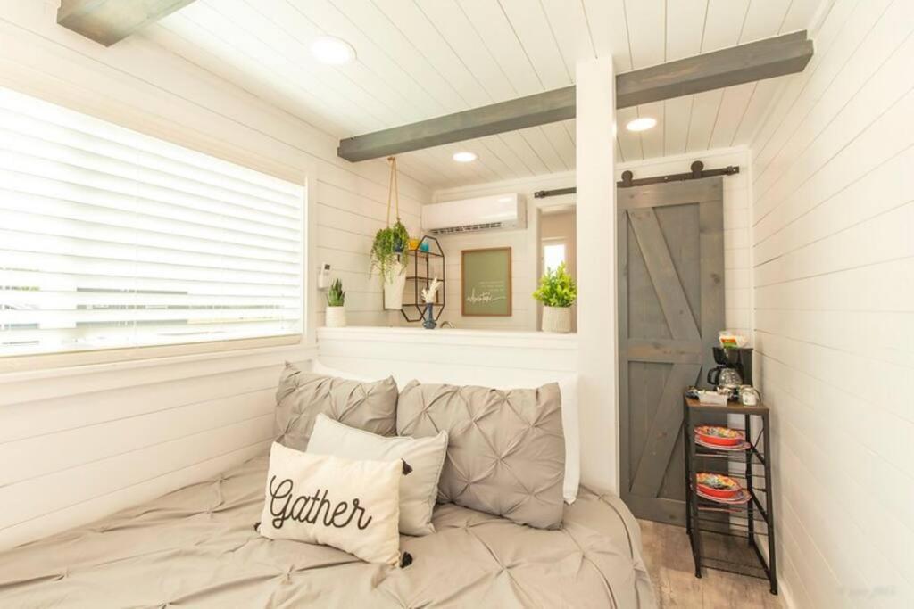 The Container Retreat @ 290 Wine Trail #10 Welcome Friends! Hye Esterno foto
